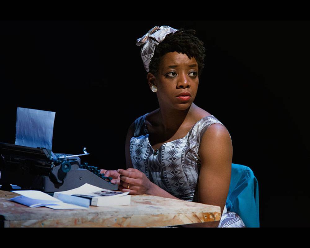 "Astrid Bayiha joue Maryse Condé dans "La vie sans fard". © La vie sans fards cie © La vie sans fards cie